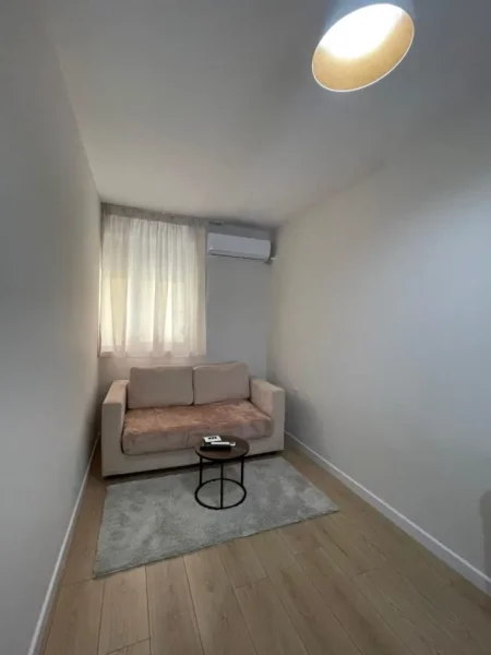 Tirane, jepet me qera Vile 1+1 Kati 3, 45 m² 49.000 L