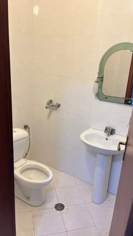 Tirane, jepet me qera apartament 2+1 Kati 8, 75 m² 450 € (astir)