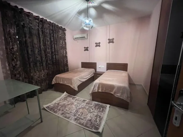 Tirane, jap me qera apartament 3+1 Kati 5, 155 m² 1100 € (zogu i zi)