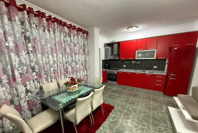 Tirane, jepet me qera apartament 2+1+Aneks+Ballkon Kati 11, 130 m² 650 € (rruga e kavajes)