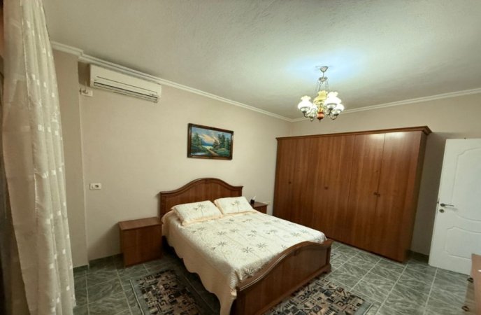 Tirane, jepet me qera apartament 2+1+Aneks+Ballkon Kati 11, 130 m² 650 € (rruga e kavajes)