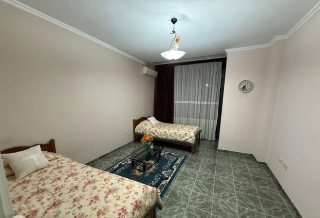 Tirane, jepet me qera apartament 2+1+Aneks+Ballkon Kati 11, 130 m² 650 € (rruga e kavajes)
