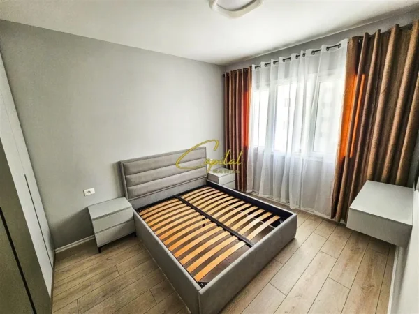 Tirane, jepet me qera apartament 2+1 Kati 3, 100 m² 900 € (ASTIR)