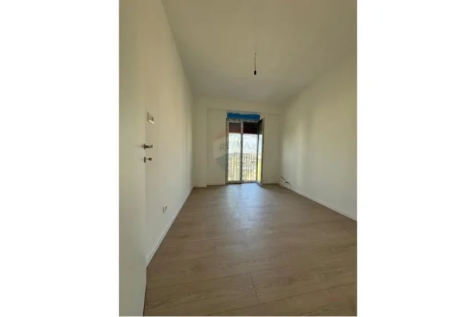 Tirane, shitet apartament 2+1+Ballkon Kati 10, 119 m² 250.000 € (SHITET APARTAMENT 2+1+2 me POST PARKIMI ORBITAL 1!)