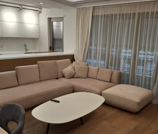 Tirane, jepet me qera apartament 2+1 Kati 5, 103 m² 1.250 € (Rr. Kavajes)