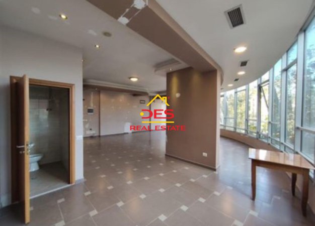 Vlore, shitet ambjent biznesi Kati 2, 84 m² 170.000 € (Rruga Gjergj Kastrioti)