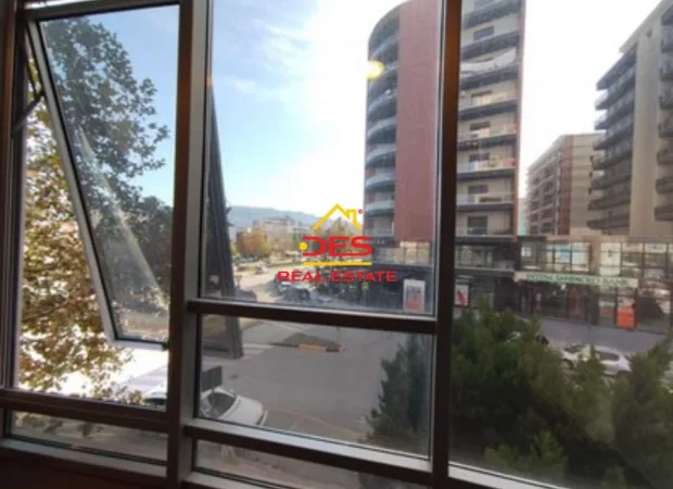 Vlore, shitet ambjent biznesi Kati 2, 84 m² 170.000 € (Rruga Gjergj Kastrioti)