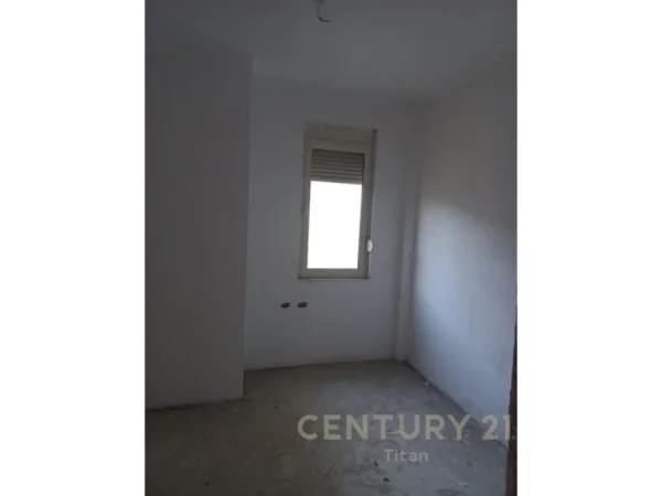 Tirane, shitet apartament 3+1 Kati 1, 113 m² 116.390 € 