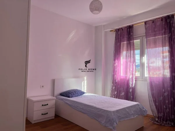 Tirane, jepet me qera apartament 2+1+Ballkon Kati 4, 95 m² 650 € (ALI DEMI)