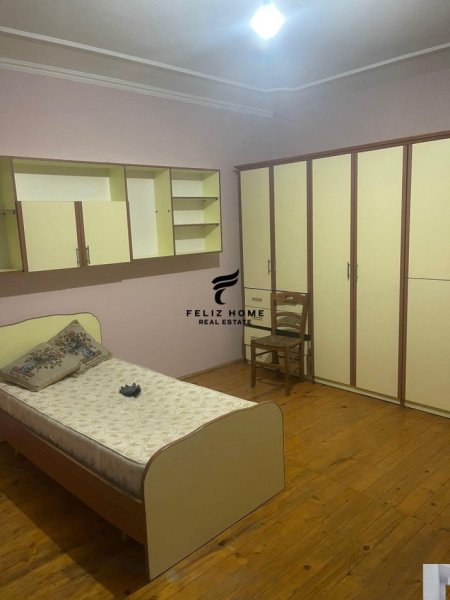 Tirane, jepet me qera apartament 2+1 Kati 2, 100 m² 400 € (SELITE)