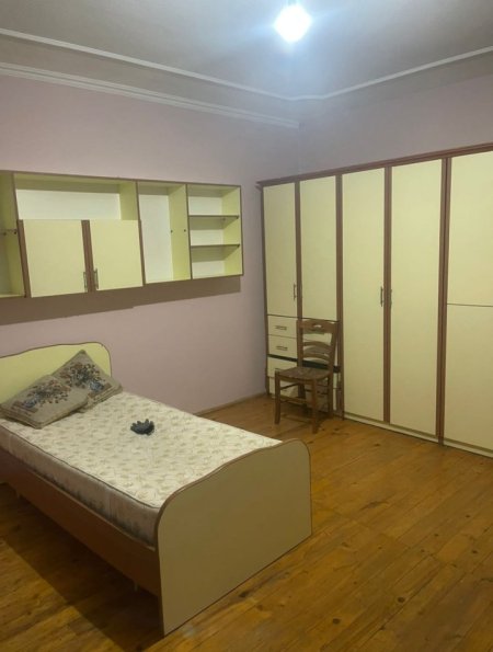 Tirane, jepet me qera apartament 2+1 Kati 2, 100 m² 360 € (Yzberisht)