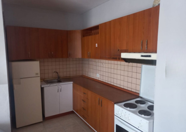 Tirane, jepet me qera apartament 1+1 Kati 3, 54 m² 350 € (Fusha e Aviacionit)