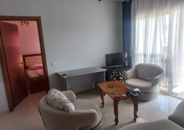 Tirane, jepet me qera apartament 1+1 Kati 3, 54 m² 350 € (Fusha e Aviacionit)