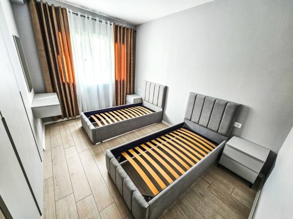 Tirane, jepet me qera apartament 2+1 Kati 3, 70 m² 600 € (Ish Fusha Aviacionit)