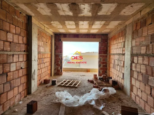 Vlore, shitet apartament 1+1+Ballkon , 80 m² 112.000 € (Rruga Dhimitër Konomi)