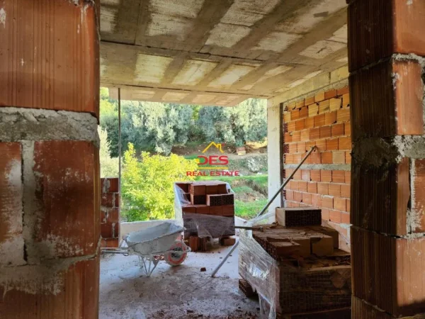 Vlore, shitet apartament 1+1+Ballkon , 80 m² 112.000 € (Rruga Dhimitër Konomi)