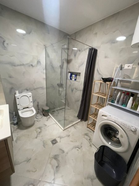 Tirane, jepet me qera apartament 2+1 Kati 6, 100 m² 1.000 € (Rruga e Elbasanit)