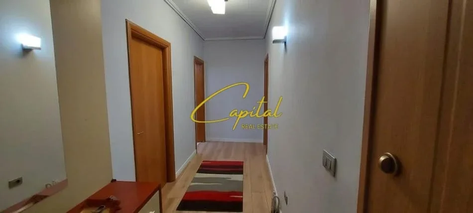 Tirane, jepet me qera apartament 2+1 Kati 3, 100 m² 650 € (VASIL SHANTO)