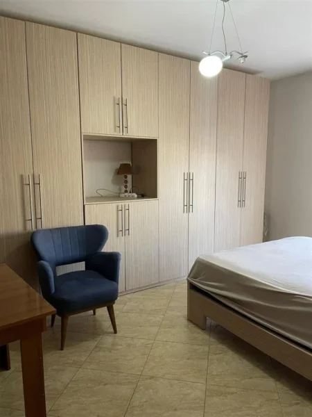 Tirane, shitet apartament 2+1+Ballkon Kati 3, 115 m² 165.000 € (Ish Parku i Autobuzave)