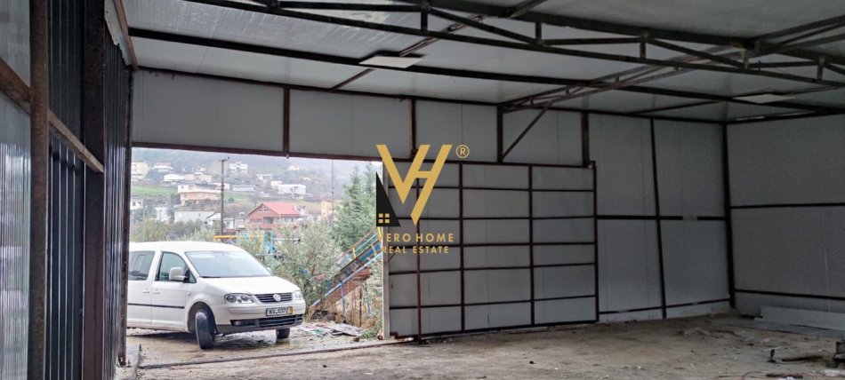 Tirane, jepet me qera magazine Kati 0, 120 m² 650 € (KOMBINAT)