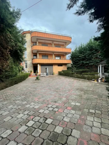 Tirane, shitet Vile 3 Katshe Kati 3, 840 m² (amerikan 2)