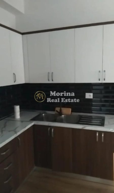 Tirane, jepet me qera apartament 2+1+Ballkon Kati 5, 100 m² 600 € (Ali Demi)