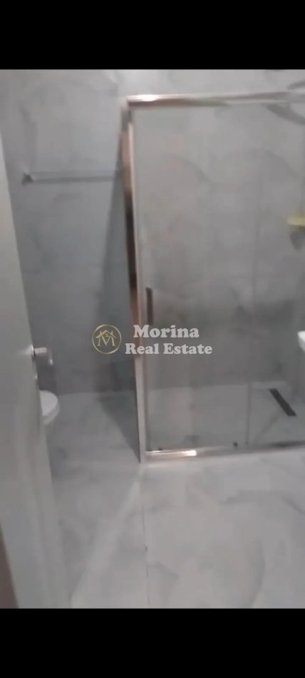 Tirane, jepet me qera apartament 2+1+Ballkon Kati 5, 100 m² 600 € (Ali Demi)