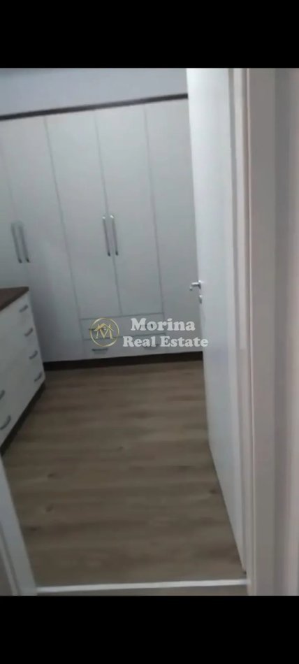 Tirane, jepet me qera apartament 2+1+Ballkon Kati 5, 100 m² 600 € (Ali Demi)