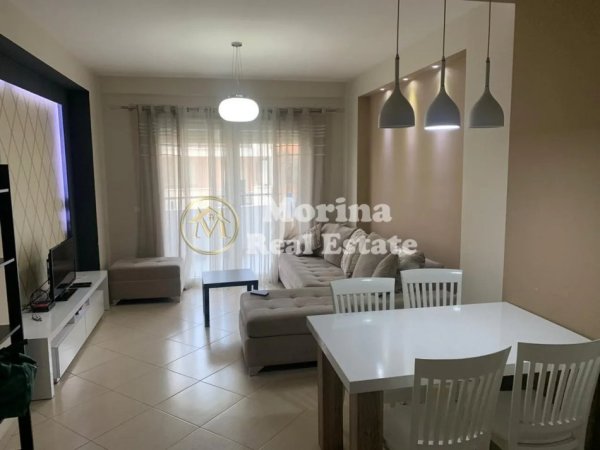 Tirane, jepet me qera apartament 1+1 Kati 3, 80 m² 600 € (Komuna e Parisit)