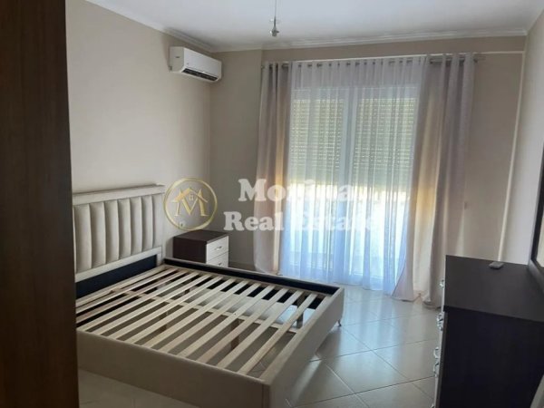 Tirane, jepet me qera apartament 1+1 Kati 3, 80 m² 600 € (Komuna e Parisit)