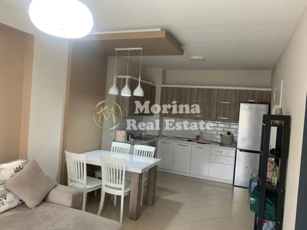 Tirane, jepet me qera apartament 1+1 Kati 3, 80 m² 600 € (Komuna e Parisit)