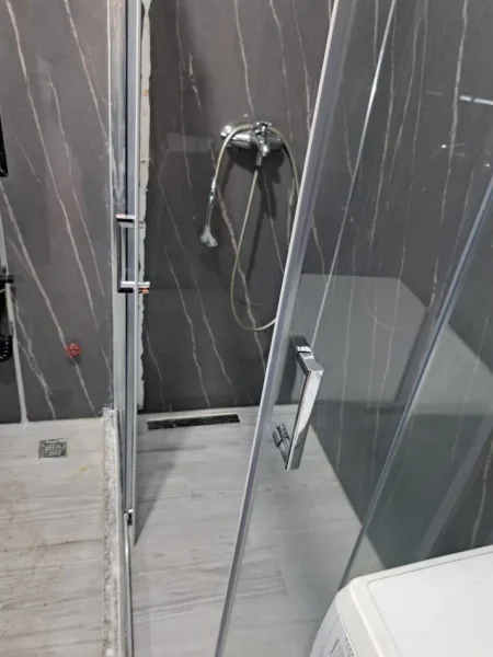 Tirane, jepet me qera apartament 1+1+Aneks Kati 1, 65 m² 400 € (don bosko)
