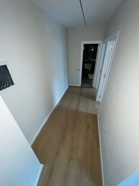 Tirane, jepet me qera apartament 2+1 Kati 3, 70 m² 750 € (Rruga e Kavajes)