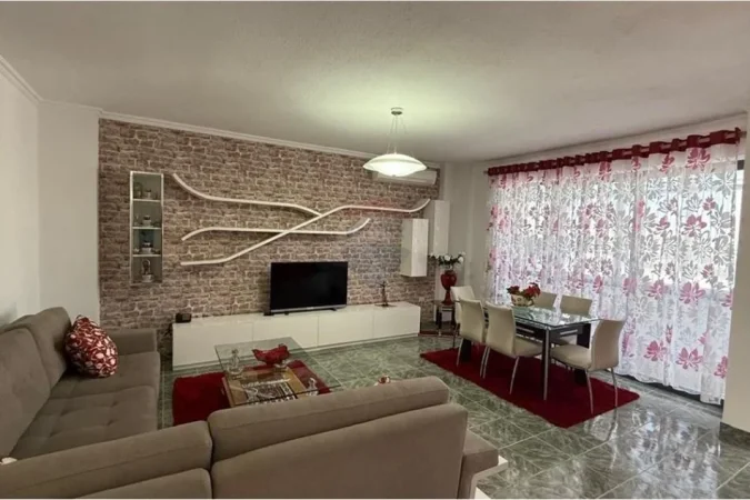 APARTAMENT 2+1 ME QIRA, RR. E KAVAJES