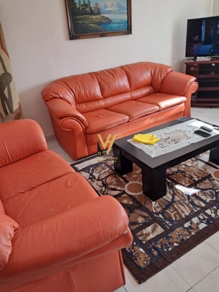 Tirane, jepet me qera apartament 2+1+Ballkon Kati 5, 80 m² 450 € (ALI DEMI)