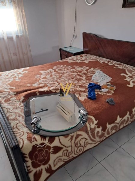 Tirane, jepet me qera apartament 2+1+Ballkon Kati 5, 80 m² 450 € (ALI DEMI)