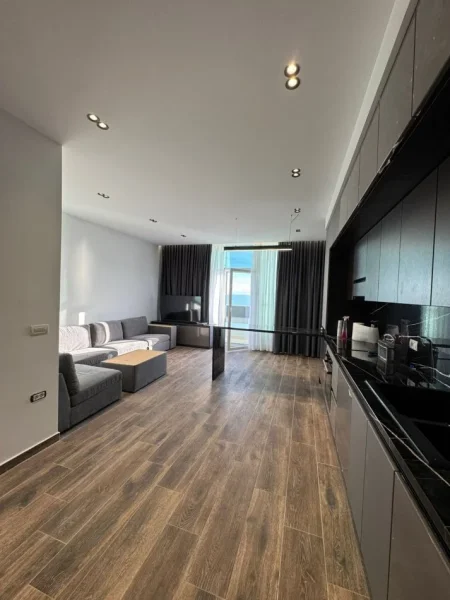 Durres, shitet apartament 2+1+Aneks+Ballkon Kati 3, 115 m² 350.000 € (Vollga)