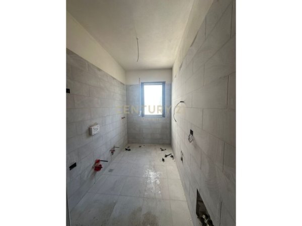 Tirane, shitet apartament 1+1 Kati 5, 76 m² 120.000 € (Residenca Parallel Living, Don Bosko)