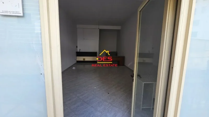 Vlore, shitet ambjent biznesi Kati 0, 50 m² 75.000 € (Rruga Pelivan Leskaj)