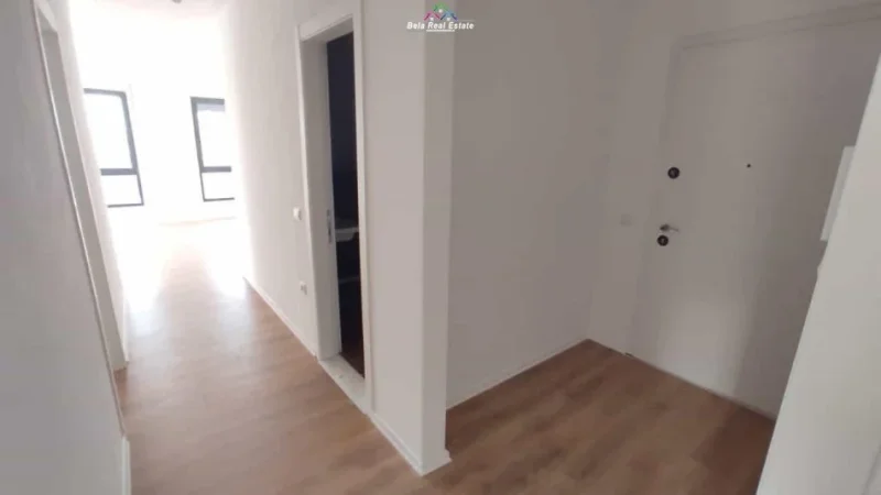 Tirane, shes apartament 2+1 Kati 1, 276 m² 288.600 € (porcelan)