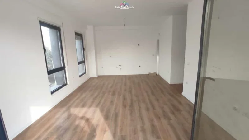 Tirane, shes apartament 2+1 Kati 1, 276 m² 288.600 € (porcelan)