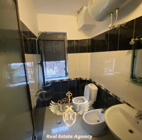 Durres, shitet apartament 1+1+Ballkon Kati 2, 60 m² 60.000 € (Dyli,Spitali)