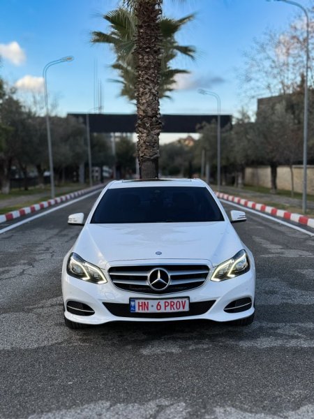 Tirane, shes makine Mercedes Benz E-220 Avangarde 2015 Nafte, e bardhë automatik Klima 167 km 13.700 €