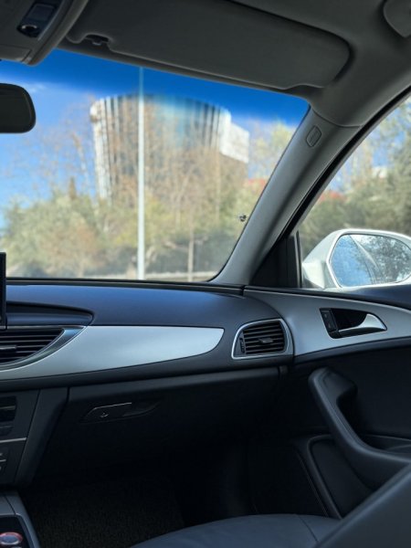 Tirane, shitet makine Audi A6 Nafte, e bardhë automatik Klima 166.000 km 10.500 €