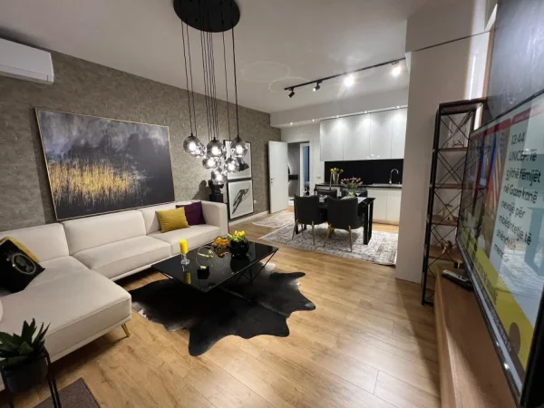 Tirane, shitet apartament 2+1+Aneks+Ballkon Kati 3, 101 m² 258.000 € (Komuna e Parisit)