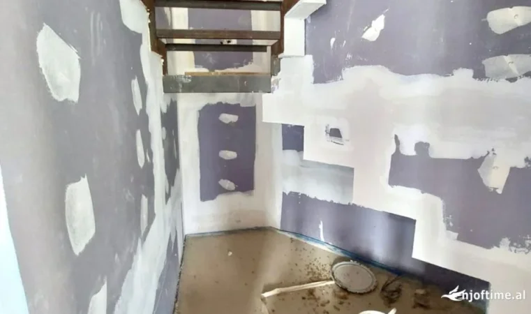 Shitet Penthouse Unik: ME CMIM TE CMENDUR 🔥770€/m2* -  3+1 (359m2) + 2 Vende Parkimi Personale ME LARTESI 5.2M deri 3M + Verande Gjigande Me Pamje Fantastike  ( 📍 Rezidenca G&P - K. E Diellit ) Ndertim I V 2020, Cilesi Premium Ndertimi, Me Ashensor