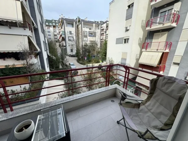 Tirane, shitet apartament 2+1+Ballkon Kati 3, 93 m² 207.000 € (LIQENI I THATE)