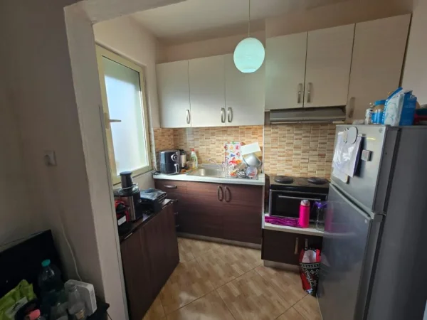 Tirane, shitet apartament 1+1+Ballkon Kati 4, 59 m² 75.000 € (laprake)