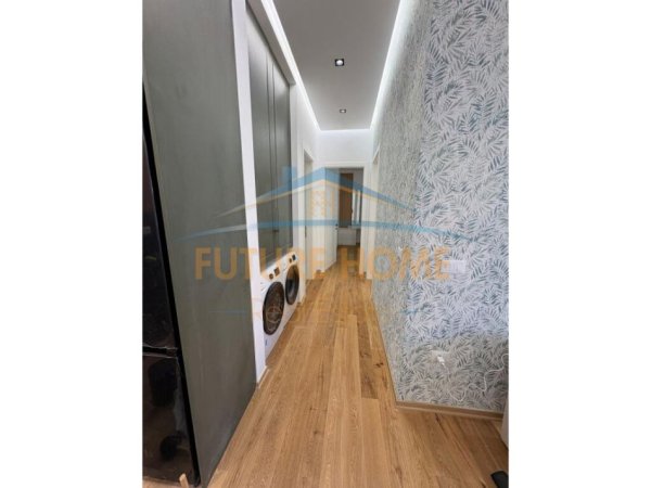 Tirane, jap me qera apartament 2+1+Ballkon Kati 7, 114 m² 1.500 € (RRUGA E KAVAJES)