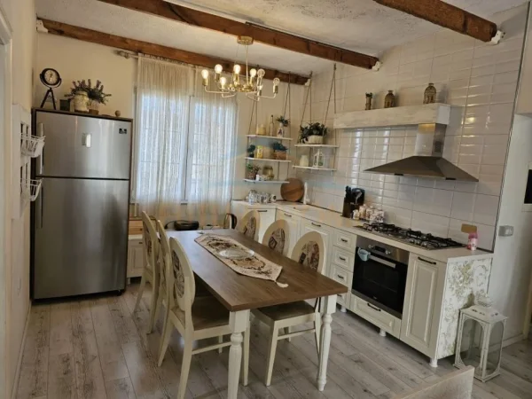 SUPER APARTAMENT 2+1 PER SHITJE, SIRI KODRA ,SELVIA